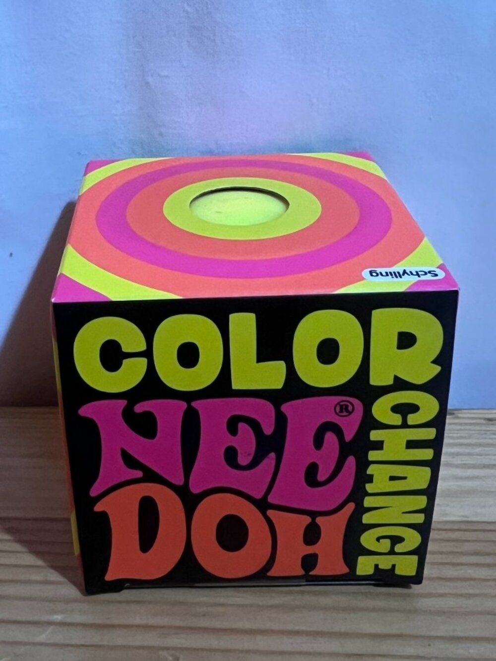NeeDoh Color Change, Novelty Fidget Toy Yellow Brand New $25
